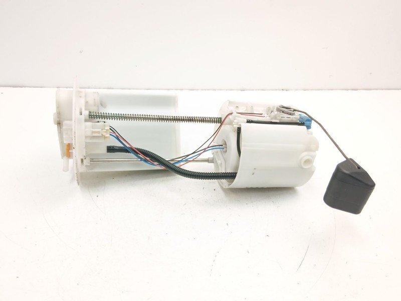 Recambio de bomba combustible aforador para toyota yaris (_p13_) 1.5 hybrid (nhp130_) referencia OEM IAM 777040D090  