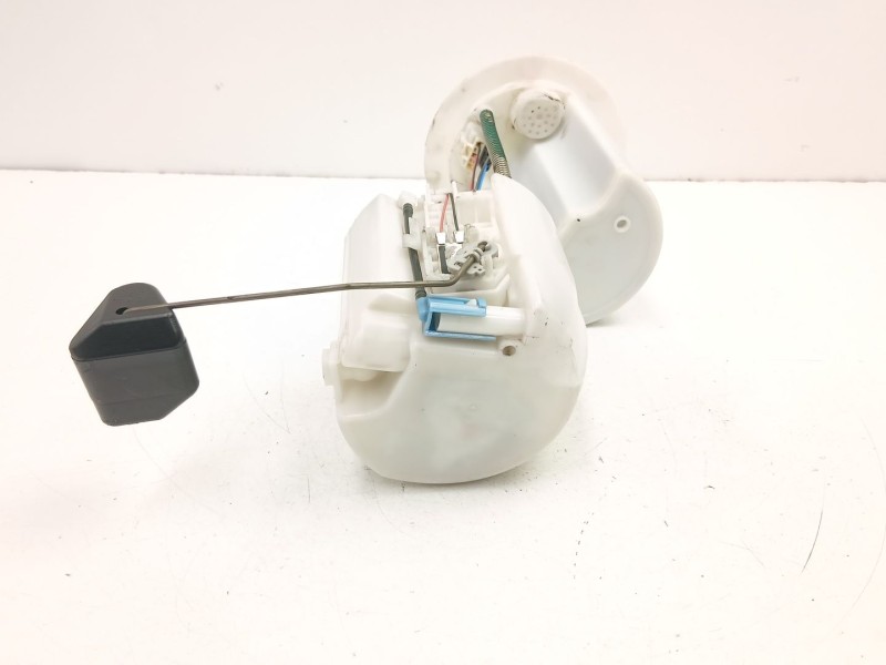 Recambio de bomba combustible aforador para toyota yaris (_p13_) 1.5 hybrid (nhp130_) referencia OEM IAM 777040D090  