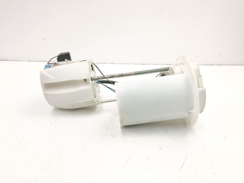 Recambio de bomba combustible aforador para toyota yaris (_p13_) 1.5 hybrid (nhp130_) referencia OEM IAM 777040D090  