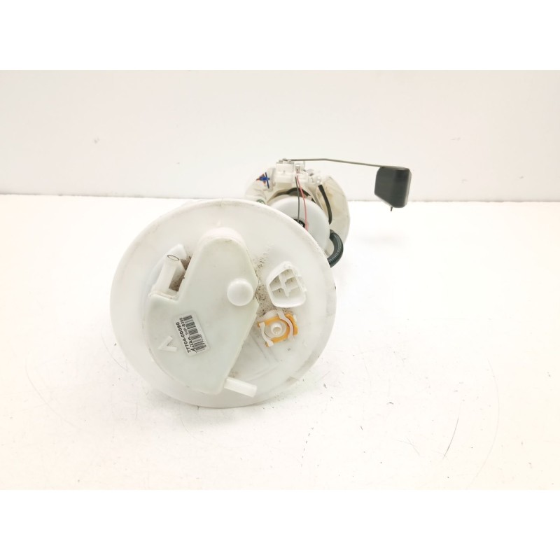 Recambio de bomba combustible aforador para toyota yaris (_p13_) 1.5 hybrid (nhp130_) referencia OEM IAM 777040D090  