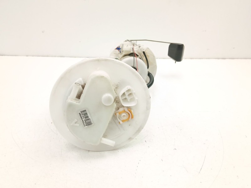 Recambio de bomba combustible aforador para toyota yaris (_p13_) 1.5 hybrid (nhp130_) referencia OEM IAM 777040D090  