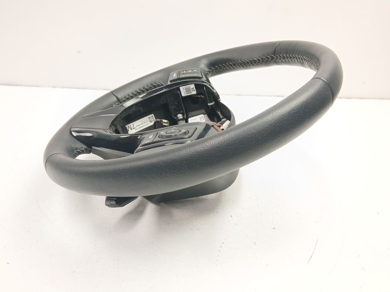 Recambio de volante para toyota yaris (_p13_) 1.5 hybrid (nhp130_) referencia OEM IAM 451000D49024 310374599BMYAA 