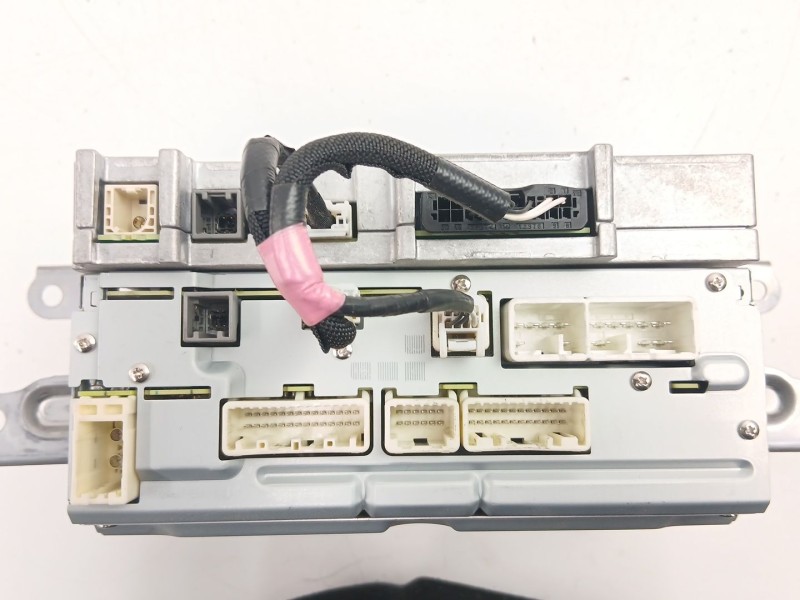 Recambio de radio cd/mp3 para toyota yaris (_p13_) 1.5 hybrid (nhp130_) referencia OEM IAM 861400D320  