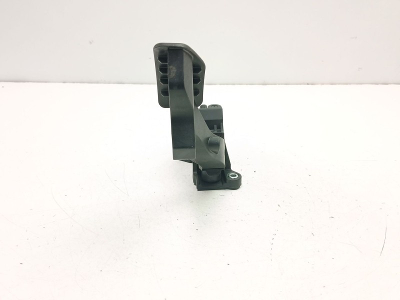 Recambio de potenciometro aceleracion para toyota yaris (_p13_) 1.5 hybrid (nhp130_) referencia OEM IAM 781100D110  
