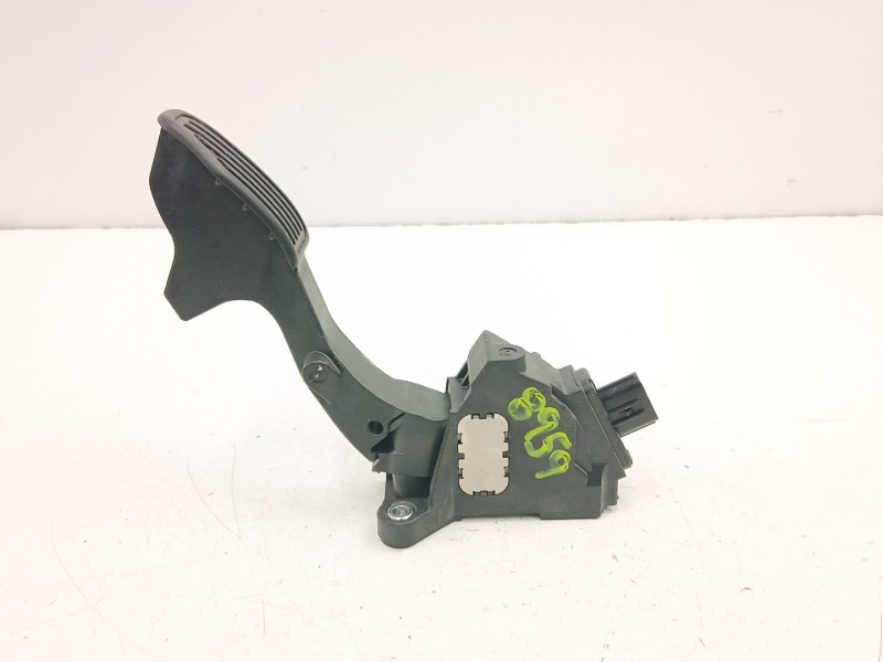 Recambio de potenciometro aceleracion para toyota yaris (_p13_) 1.5 hybrid (nhp130_) referencia OEM IAM 781100D110  