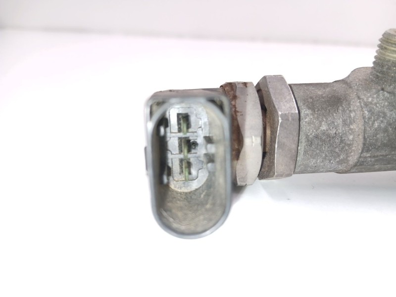 Recambio de rampa inyectora para bmw x3 (e83) 2.0 d referencia OEM IAM 7787164 0445214030 