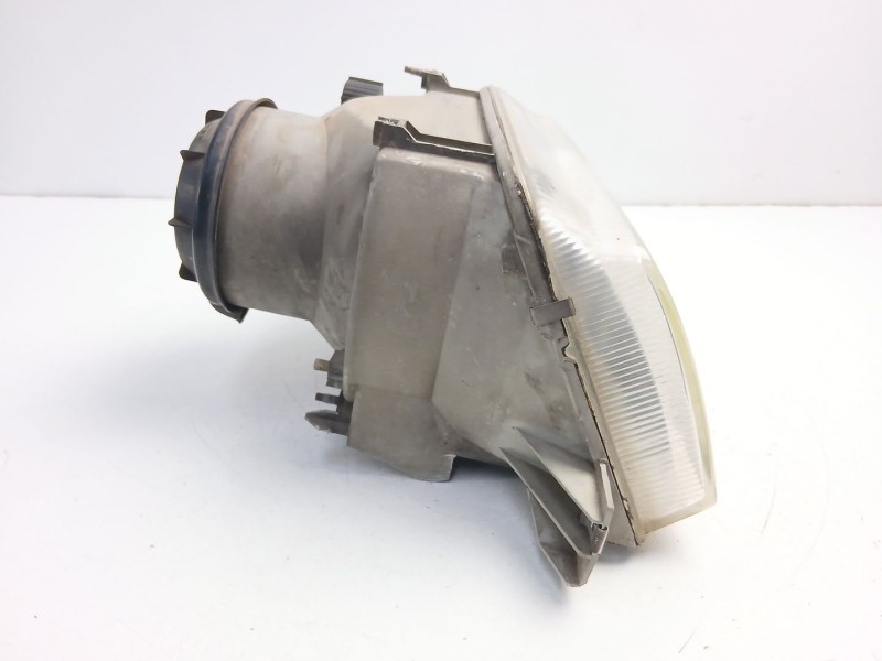 Recambio de faro izquierdo para renault 19 i (b/c53_) 1.4 referencia OEM IAM 7700823924  