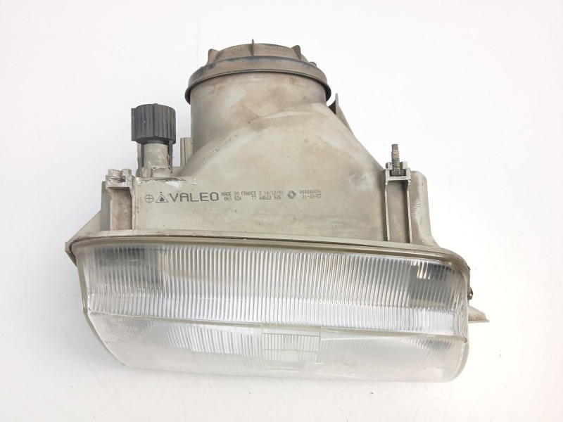 Recambio de faro derecho para renault 19 i (b/c53_) 1.4 referencia OEM IAM 7700823925  