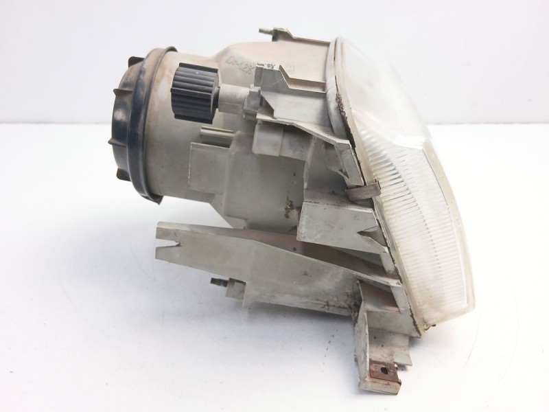 Recambio de faro derecho para renault 19 i (b/c53_) 1.4 referencia OEM IAM 7700823925  