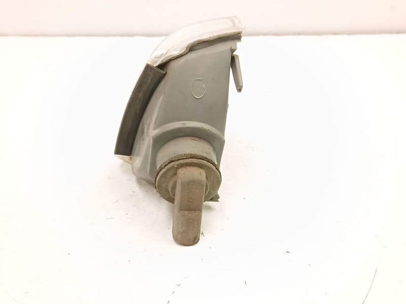 Recambio de piloto delantero izquierdo para renault 19 i (b/c53_) 1.4 referencia OEM IAM 7701036017  