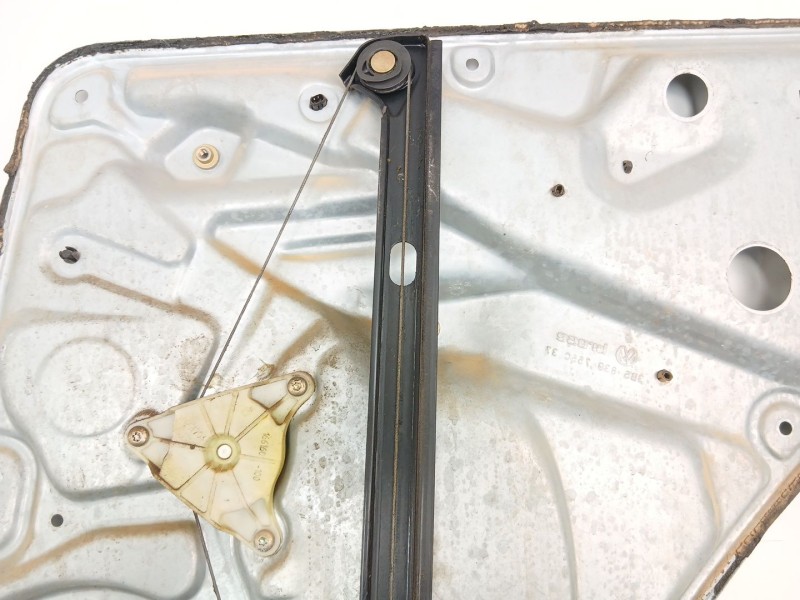 Recambio de elevalunas trasero izquierdo para volkswagen passat b5 (3b2) 1.9 tdi referencia OEM IAM 3B5839755C  