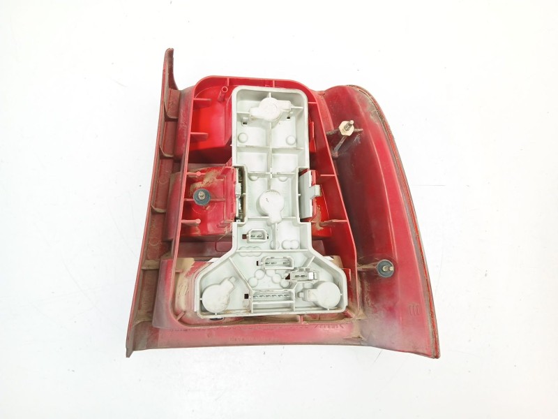 Recambio de piloto trasero izquierdo para volkswagen passat b5 (3b2) 1.9 tdi referencia OEM IAM 3B5945095F  