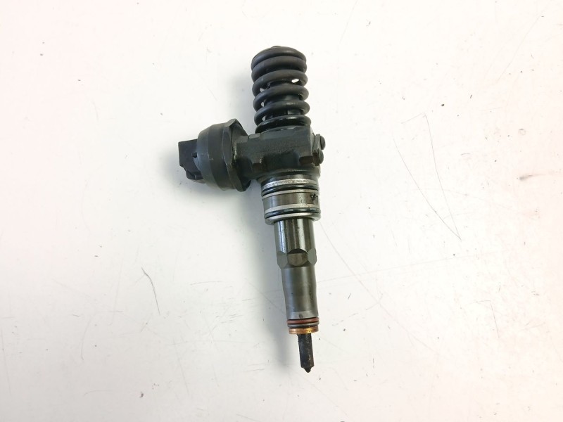 Recambio de inyectores juego para volkswagen passat b5 (3b2) 1.9 tdi referencia OEM IAM 038130073AG 0414720215 