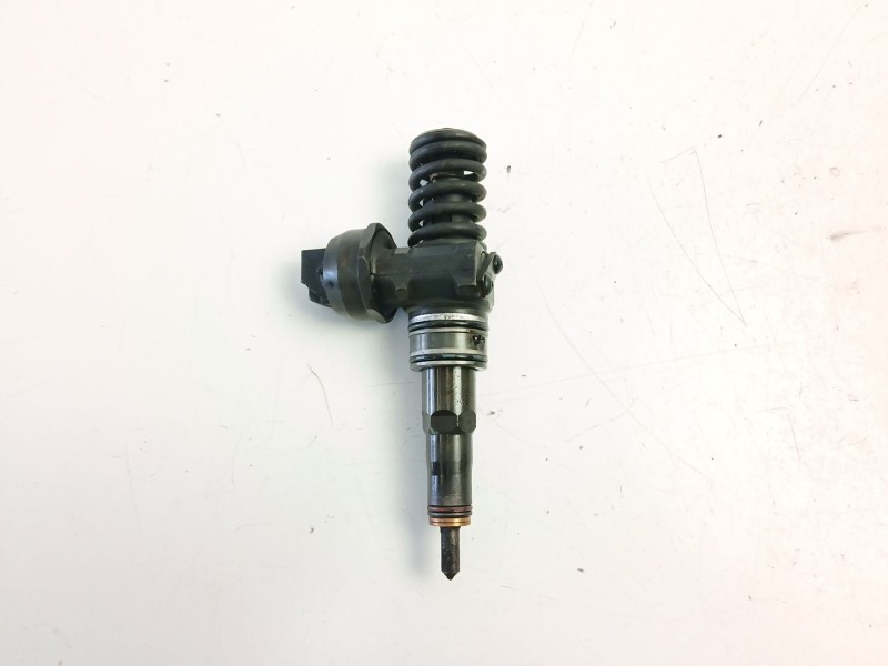 Recambio de inyectores juego para volkswagen passat b5 (3b2) 1.9 tdi referencia OEM IAM 038130073AG 0414720215 