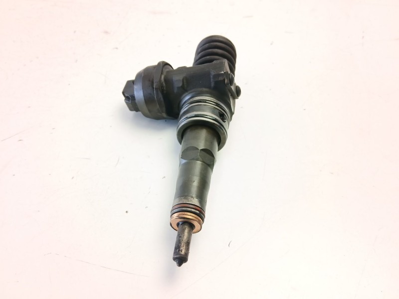 Recambio de inyectores juego para volkswagen passat b5 (3b2) 1.9 tdi referencia OEM IAM 038130073AG 0414720215 