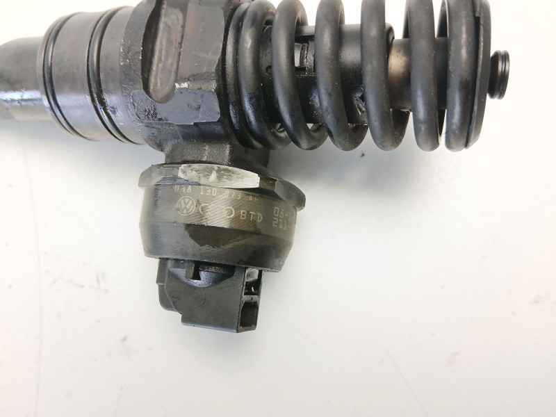 Recambio de inyectores juego para volkswagen passat b5 (3b2) 1.9 tdi referencia OEM IAM 038130073AG 0414720215 