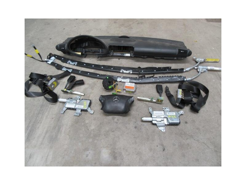 Recambio de airbag juego completo : m. benz c 220 : 2.2 cdi [2006] para m. benz c 220 2.2 cdi referencia OEM IAM JUEGOCOMPLETO  