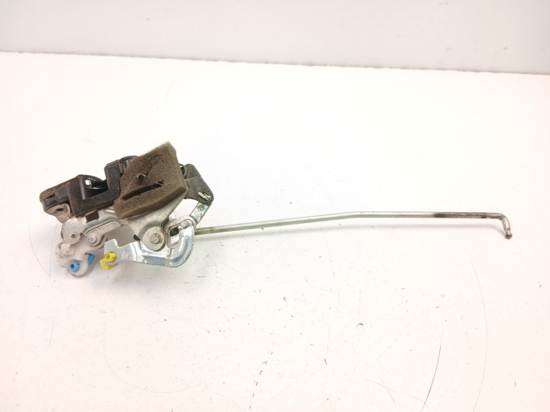 Recambio de cerradura puerta trasera derecha para hyundai atos (mx) 1.1 referencia OEM IAM 8142002010  