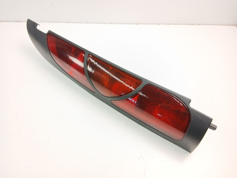 Recambio de piloto trasero izquierdo para renault kangoo (kc0/1_) 1.9 dti (kc0u) referencia OEM IAM 8200103284  