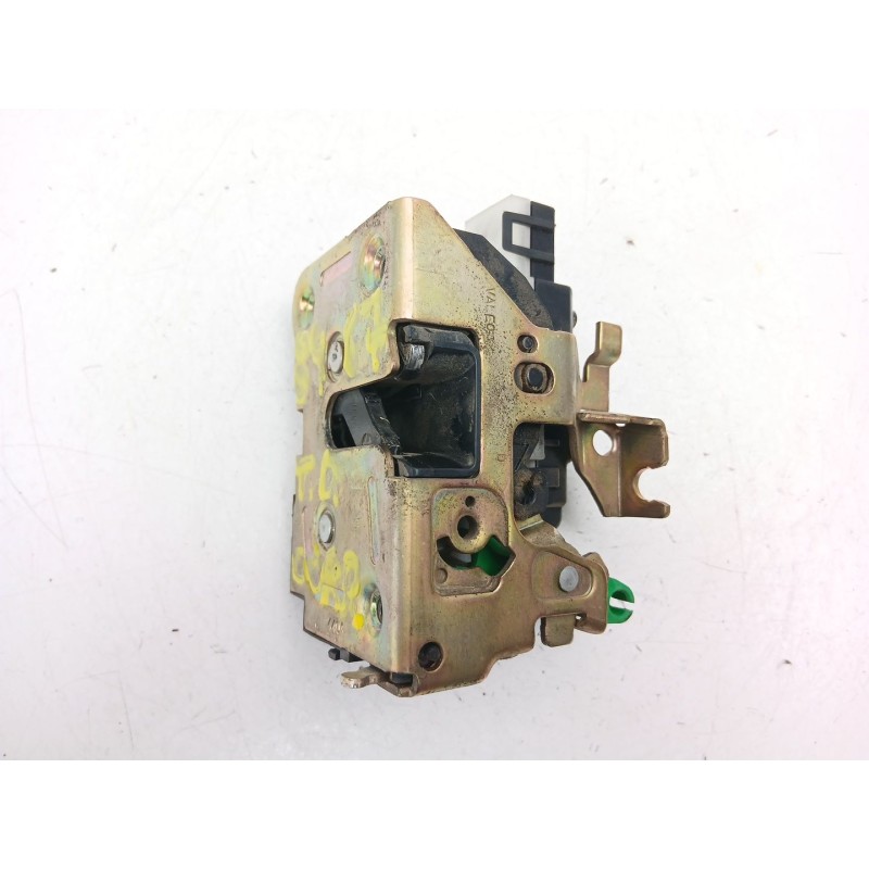 Recambio de cerradura puerta trasera derecha para renault kangoo (kc0/1_) 1.9 dti (kc0u) referencia OEM IAM 8200051733  