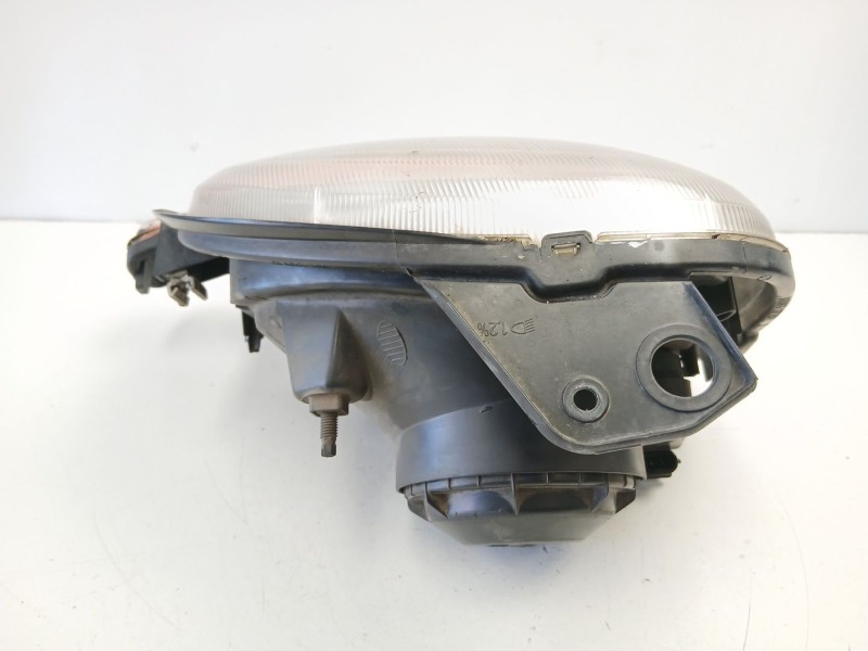 Recambio de faro derecho para renault kangoo (kc0/1_) 1.9 dti (kc0u) referencia OEM IAM 260105328R  