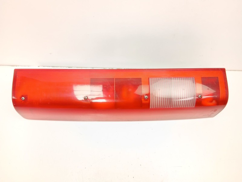 Recambio de piloto trasero izquierdo para iveco daily iii furgoneta 29 l 11 v referencia OEM IAM 500319556  