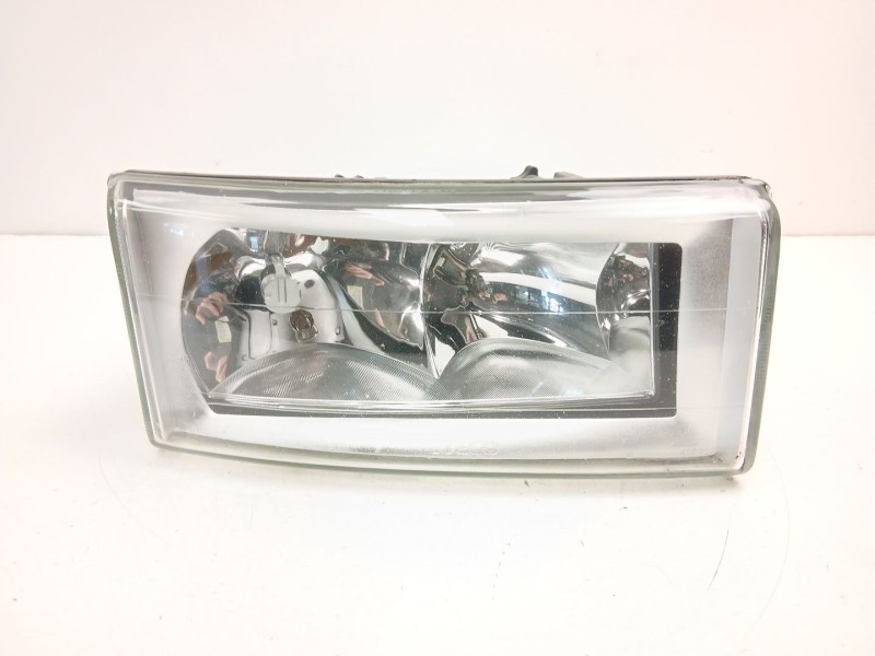 Recambio de faro derecho para iveco daily iii furgoneta 29 l 11 v referencia OEM IAM 500307754  