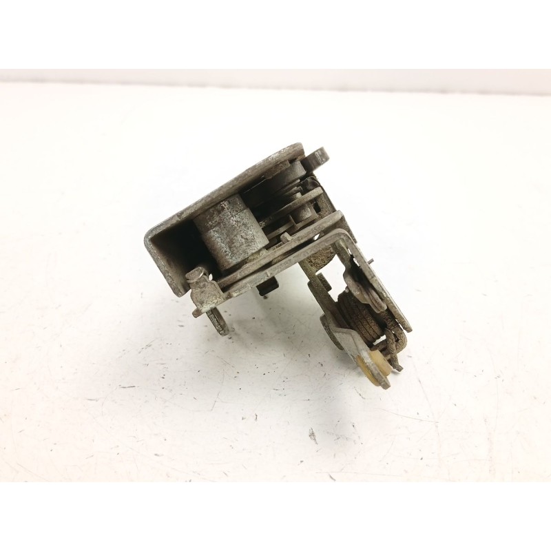 Recambio de cerradura puerta trasera derecha para iveco daily iii furgoneta 29 l 11 v referencia OEM IAM 500329770  