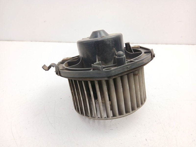 Recambio de motor calefaccion para iveco daily iii furgoneta 29 l 11 v referencia OEM IAM 570630200  