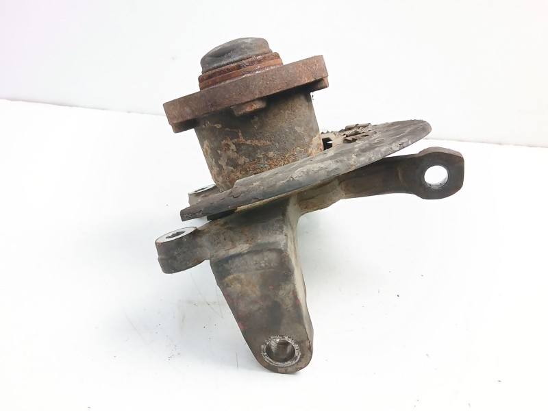 Recambio de mangueta delantera izquierda para iveco daily iii furgoneta 29 l 11 v referencia OEM IAM 500391884  