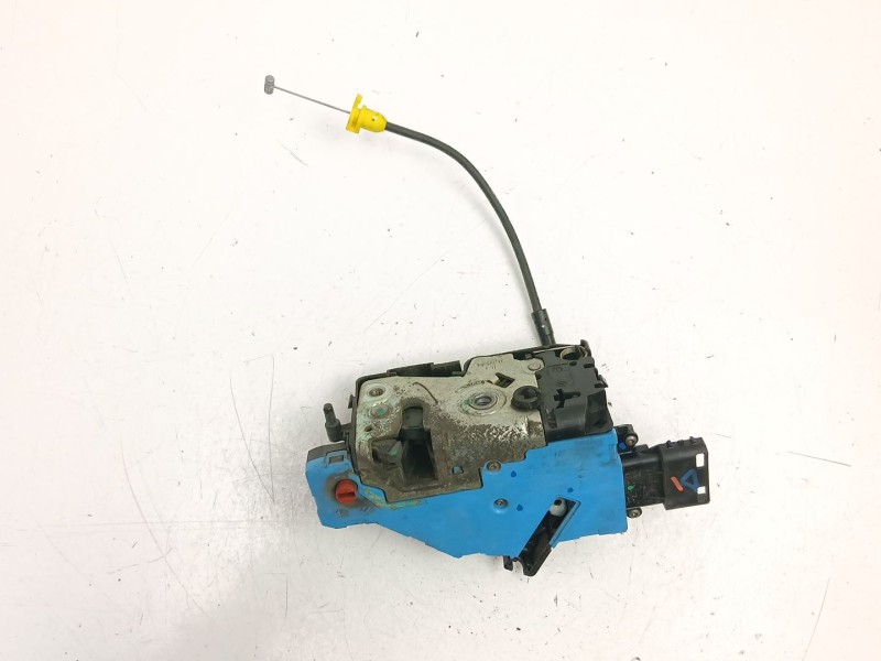 Recambio de cerradura puerta trasera derecha para peugeot 207 1.4 g referencia OEM IAM 9138H8  