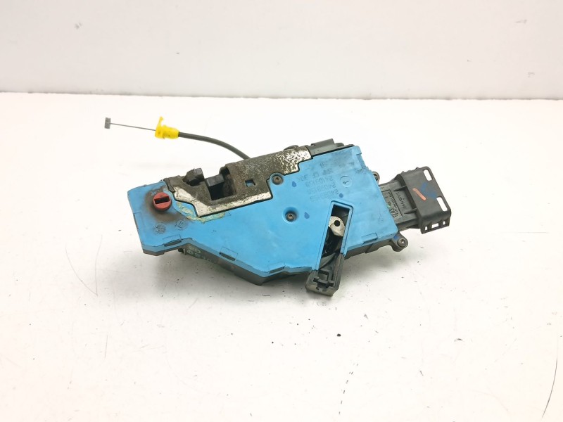 Recambio de cerradura puerta trasera derecha para peugeot 207 1.4 g referencia OEM IAM 9138H8  