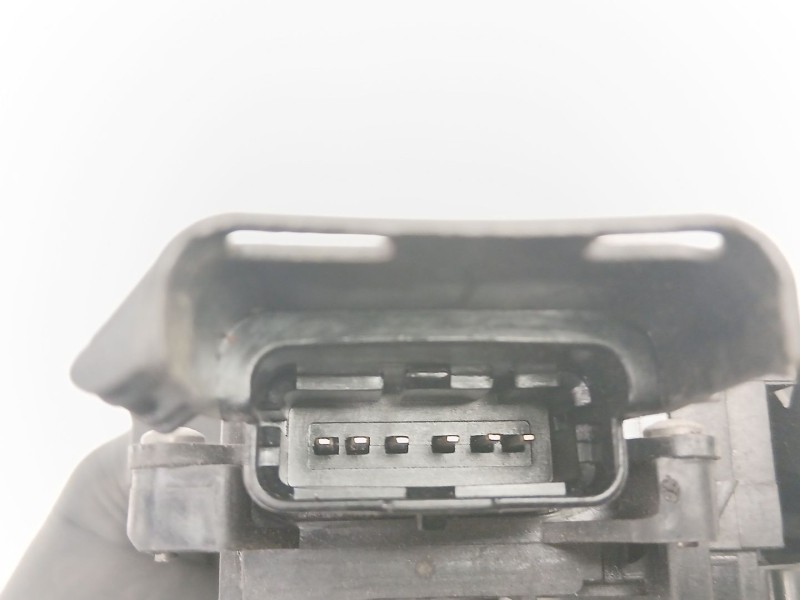 Recambio de cerradura puerta trasera derecha para peugeot 207 1.4 g referencia OEM IAM 9138H8  