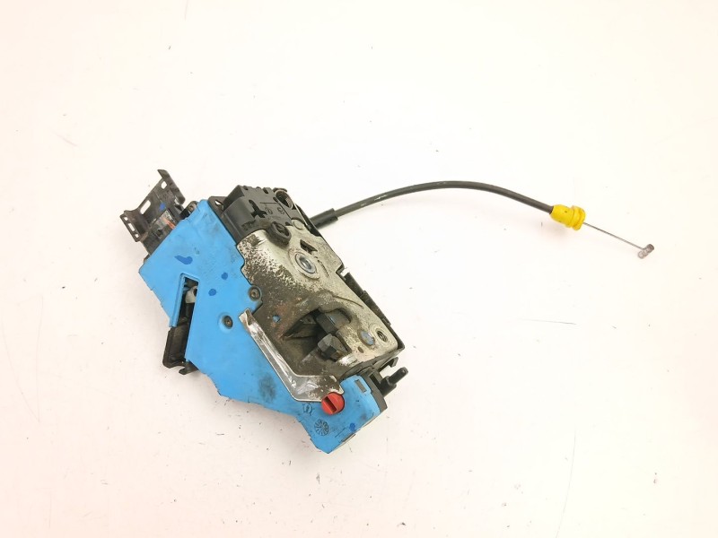 Recambio de cerradura puerta trasera izquierda para peugeot 207 1.4 g referencia OEM IAM 9137F9  