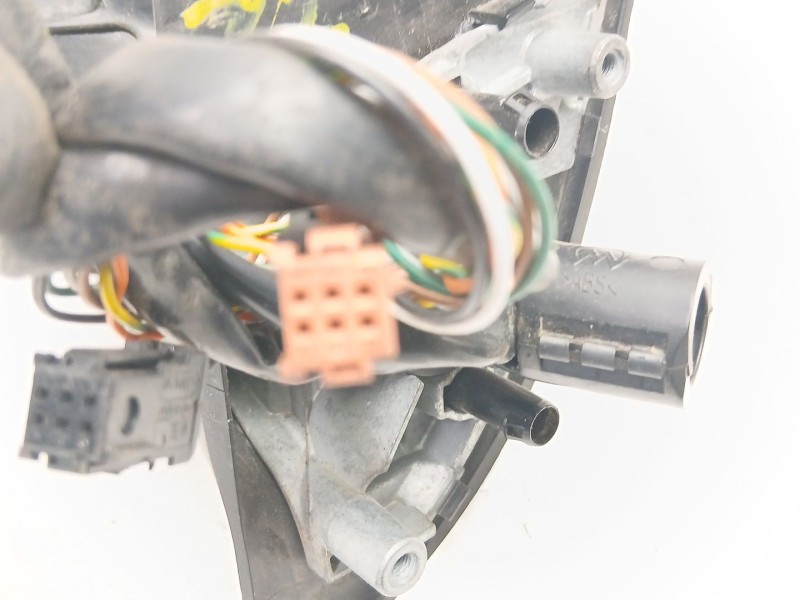 Recambio de retrovisor izquierdo para peugeot 307 2.0 hdi ranchera referencia OEM IAM 8149VV  