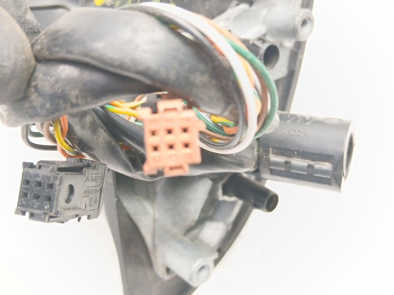 Recambio de retrovisor izquierdo para peugeot 307 2.0 hdi ranchera referencia OEM IAM 8149VV  