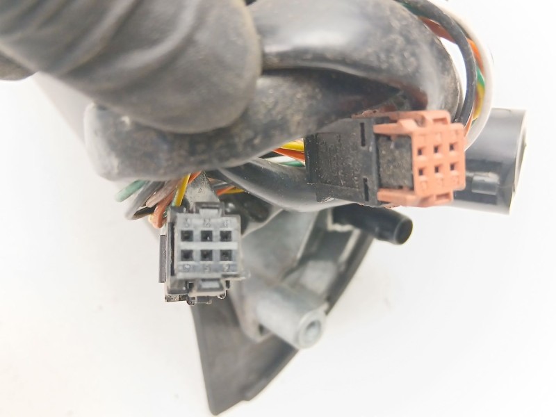 Recambio de retrovisor izquierdo para peugeot 307 2.0 hdi ranchera referencia OEM IAM 8149VV  