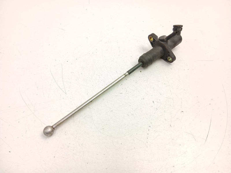 Recambio de bomba embrague para fiat stilo (192) 1.6 16v active referencia OEM IAM 55186907  