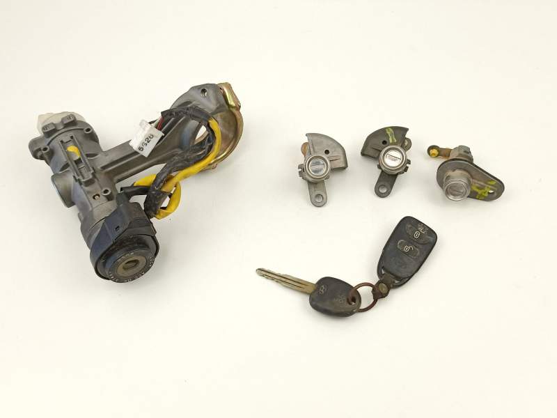 Recambio de conmutador de arranque para hyundai tucson 2.0 td -4ea referencia OEM IAM 819102EA00  