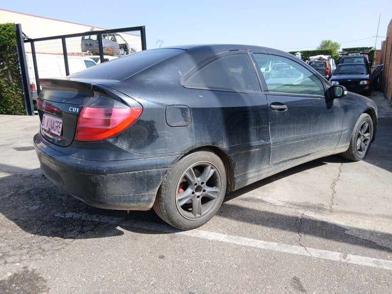 mercedes-benz clase c (w203) del año 2003