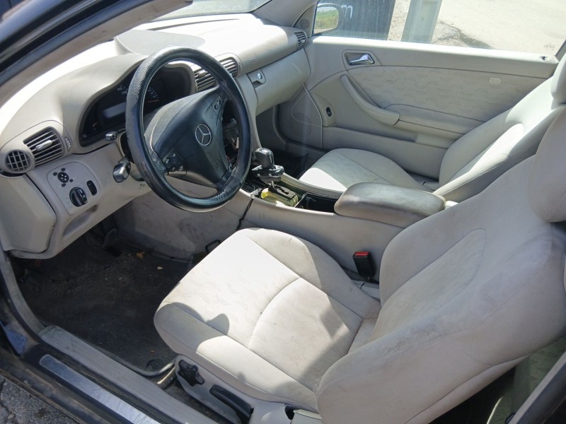 mercedes-benz clase c (w203) del año 2003