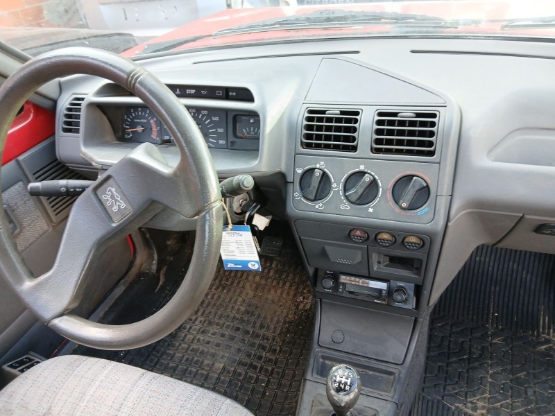 peugeot 205 plus del año 1990