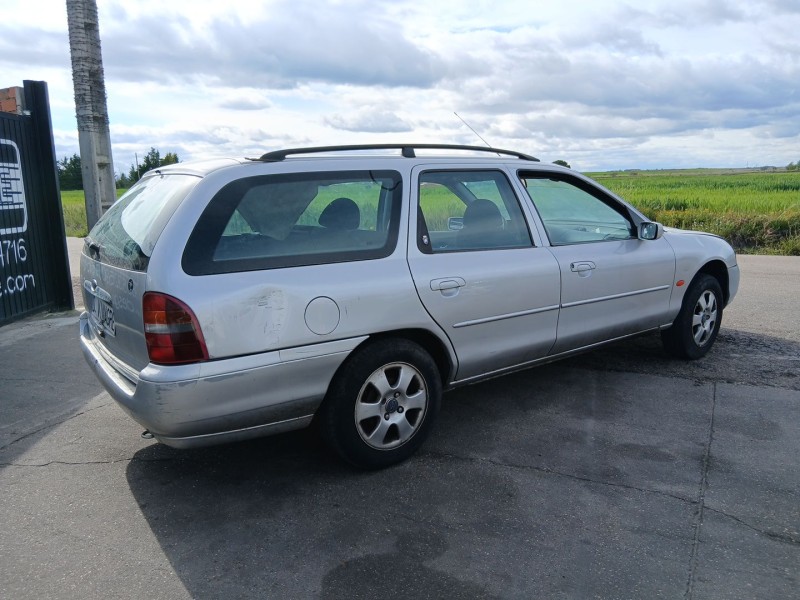 Recambio de carroceria para ford mondeo ii turnier (bnp) 2.0 i referencia OEM IAM   