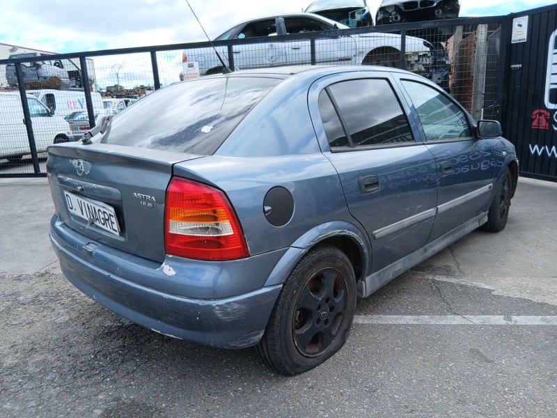 opel astra g hatchback (t98) del año 2000