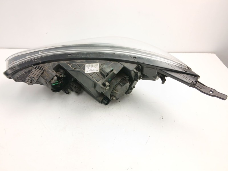 Recambio de faro derecho para hyundai i20 i (pb, pbt) 1.1 crdi referencia OEM IAM 921024P500  