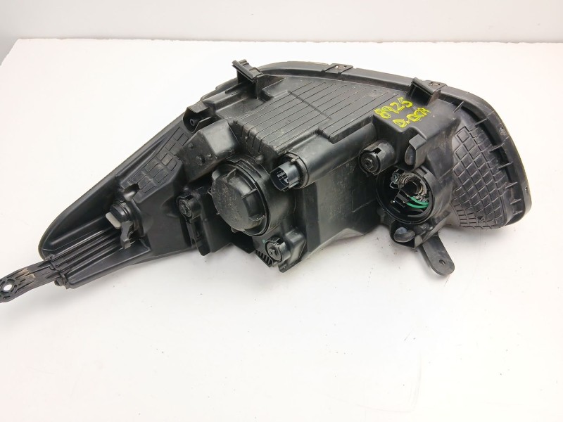 Recambio de faro derecho para hyundai i20 i (pb, pbt) 1.1 crdi referencia OEM IAM 921024P500  
