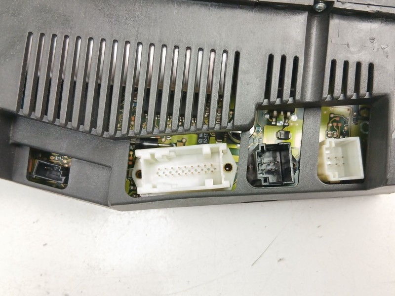 Recambio de mandos calefaccion aire para bmw 3 (e46) 320 d referencia OEM IAM 64116916882  