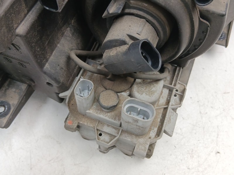 Recambio de faro izquierdo para bmw 3 (e46) 320 d referencia OEM IAM 6910967  