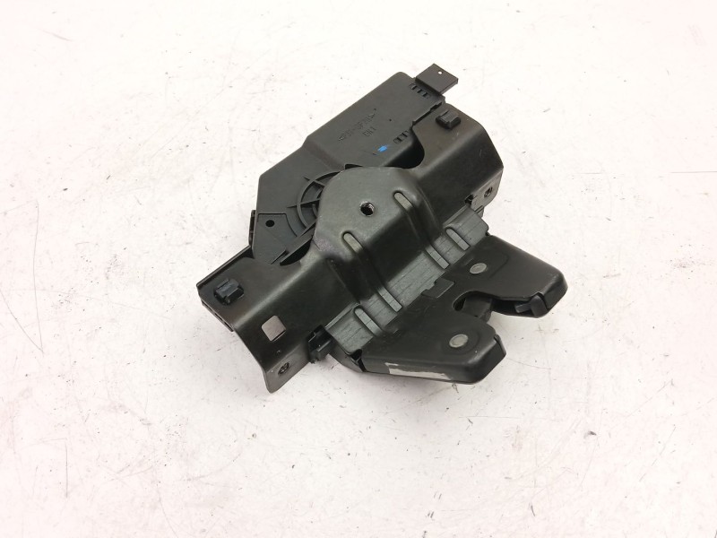 Recambio de cerradura maletero porton para bmw 3 (e46) 320 d referencia OEM IAM 8196401  