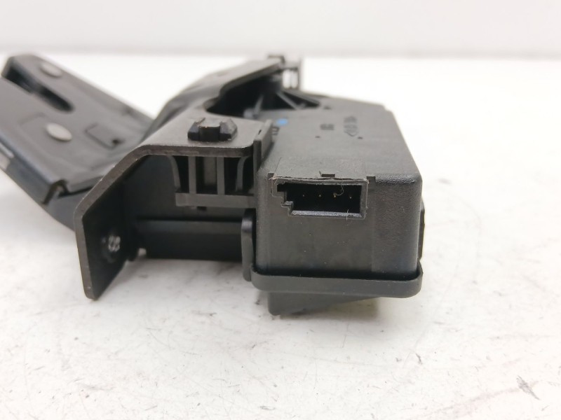 Recambio de cerradura maletero porton para bmw 3 (e46) 320 d referencia OEM IAM 8196401  